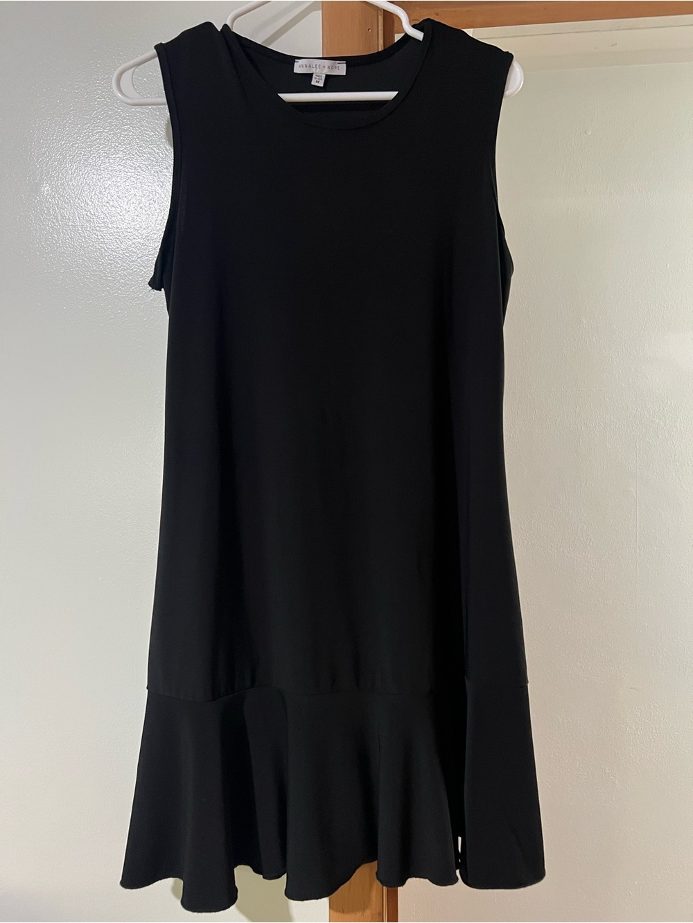 Annalee + Hope Black Sleeveless Flounce-Hem Dress